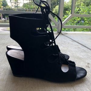 Lace up Black wedged gladiator sandals